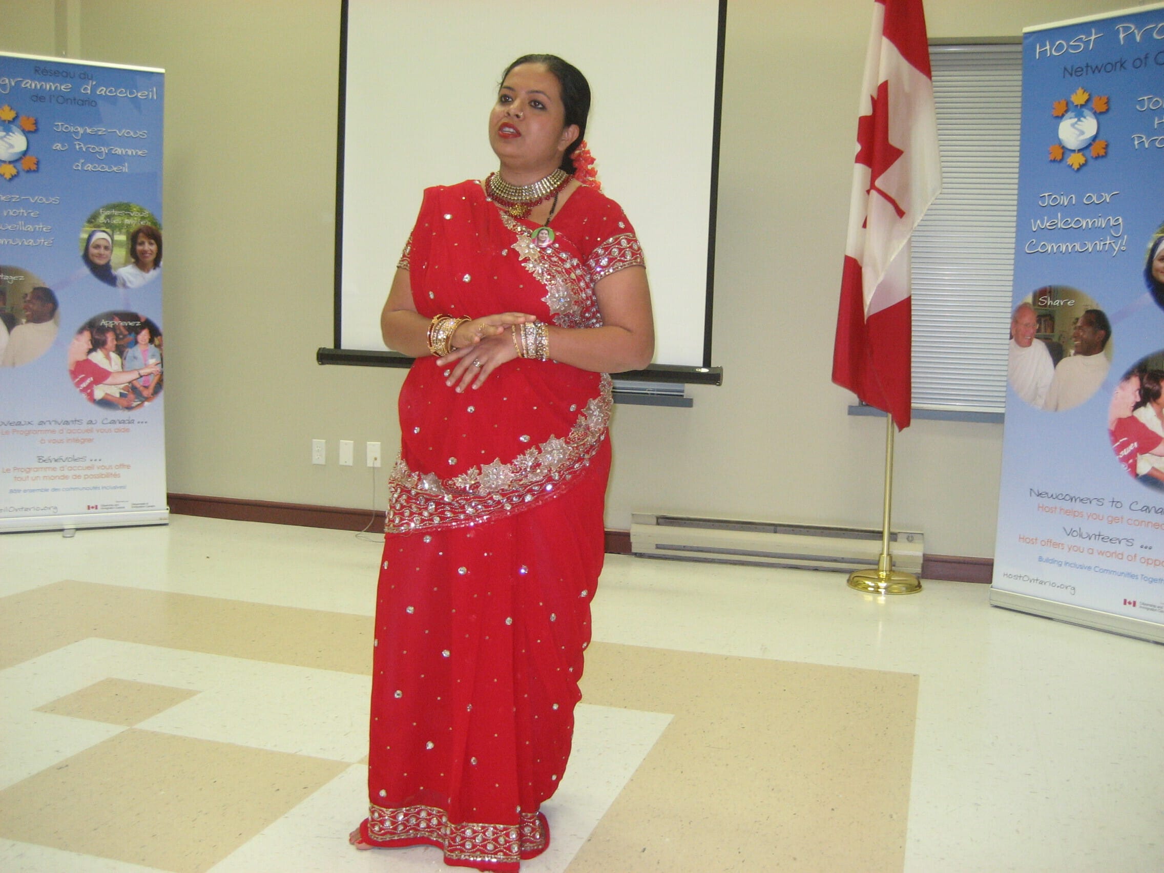 Anandita introducing Sahaja Yoga Meditation and her Art to representatives from many countries of the World, arrived to Canada/ Halton as immigranta - in Oakville, Dec 2