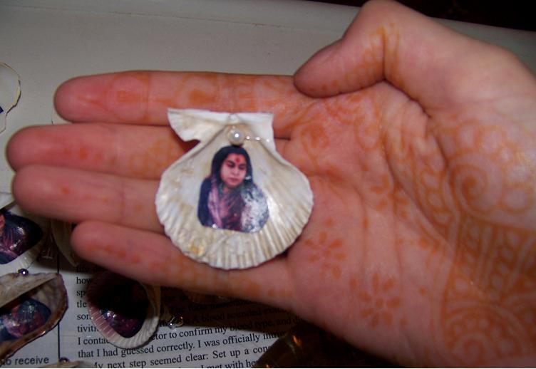 This image has an empty alt attribute; its file name is Discover-the-Mystery-Pearl-of-India-through-Sahaja-Yoga-Meditation.jpg